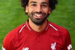 萨拉赫迎来十二赛季高光表现，利物浦球迷沸腾！