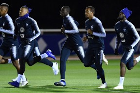 包含TheShy在G2比赛中爆冷，问鼎冠军引发热议！的词条