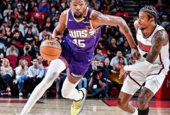 杜兰特回归赛场，出色防守首场状态亮眼，SKT观众沸腾！